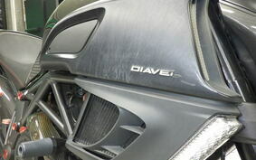 DUCATI DIAVEL 2013