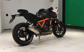 KTM 1290 SUPER DUKE R V3940