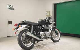 TRIUMPH THRUXTON 900 2005 J9042G