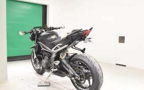 TRIUMPH STREET TRIPLE RS 2021