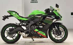 KAWASAKI ZX-25R ZX250E