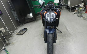 KTM 890 DUKE R 2023