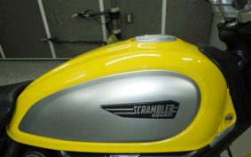 DUCATI SCRAMBLER ICON 2015