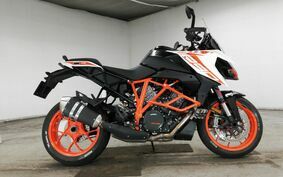 KTM 1290 SUPER DUKE GT V6940