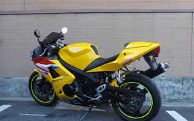 TRIUMPH DAYTONA 650 2005 H86042