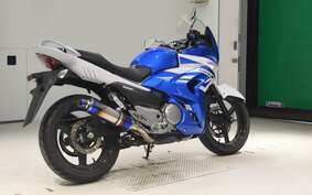 SUZUKI GSR250F