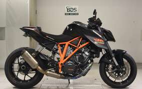 KTM 1290 SUPER DUKE R 2015 V3940