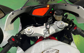 MV AGUSTA タF3 675 2015