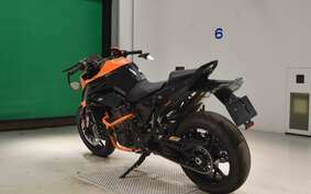 KTM 890 DUKE R 2022 TU940