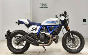 DUCATI SCRAMBLER CAFE RACER 2020 KC06A