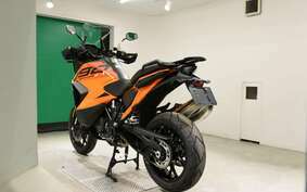 KTM 1290 SUPER ADVENTURE S 2023