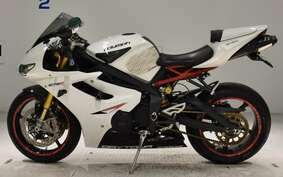 TRIUMPH DAYTONA 675 R 2011