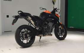 KTM 890 DUKE 2022 TU940