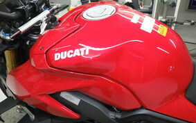 DUCATI STREETFIGHTER V4 S 2023