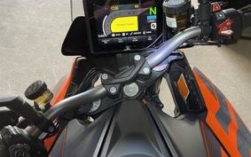 KTM 1290 SUPER DUKE GT 2023 V6940