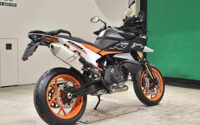 KTM 890 SMT 2024