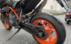 KTM 890 DUKE R 2024 TU940