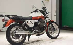 MOTO GUZZI V7 SPECIAL 2013