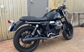 MOTO GUZZI V7 Stone 2014