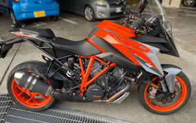 KTM 1290 SUPER DUKE GT 2021 V6940