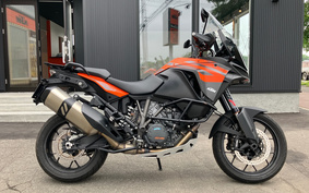 KTM 1290 SUPER ADVENTURE S 2019 V7940