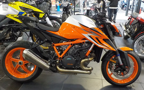 KTM 1290 SUPER DUKE R 2024 V3940