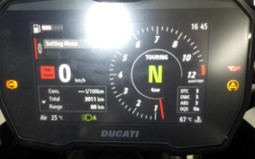 DUCATI DIAVEL V4 2023