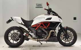 DUCATI DIAVEL 2012