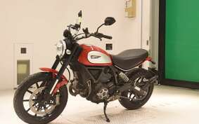 DUCATI SCRAMBLER ICON 2015