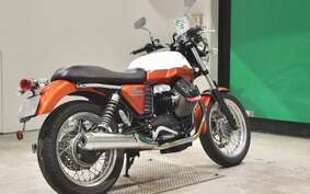 MOTO GUZZI V7 SPECIAL 2013