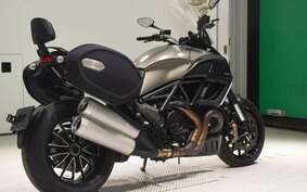 DUCATI DIAVEL STRADA 2013