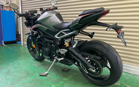 TRIUMPH STREET TRIPLE RS 2023 HDA614