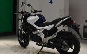 SUZUKI GLADIUS 2010 VK58A