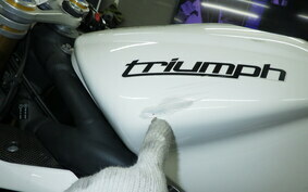 TRIUMPH DAYTONA 675 R 2012