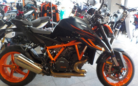 KTM 1290 SUPER DUKE R 2024 V3940