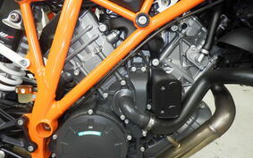 KTM 1290 SUPER DUKE R 2014 V3940