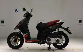 APRILIA SR125 MOTARD