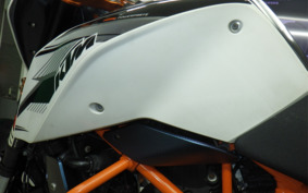 KTM 690 DUKE R 2014 LDU40