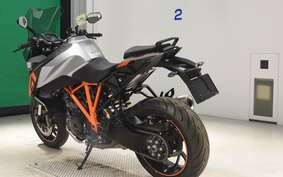 KTM 1290 SUPER DUKE GT 2018 V6940