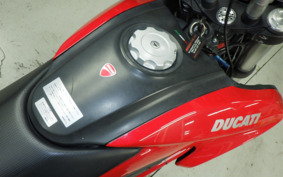 DUCATI HYPERMOTARD 820 2013