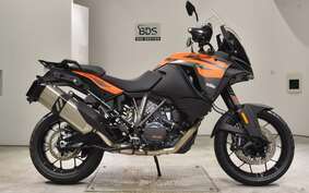 KTM 1290 SUPER ADVENTURE S 2022 V7940