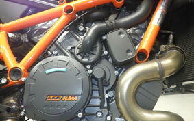 KTM 1290 SUPER DUKE R 2023 V3940