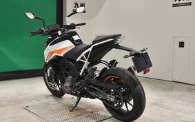 KTM 390 DUKE 2023 JPJ40