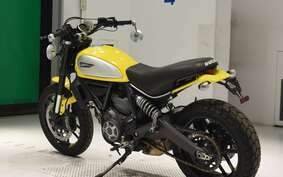 DUCATI SCRAMBLER ICON 2015