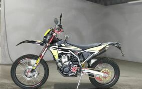 FANTIC XEF250トレイル 不明