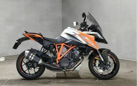 KTM 1290 SUPER DUKE GT 2017 V6940