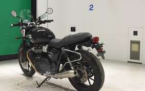 TRIUMPH STREET TWIN 2016 AD74GD