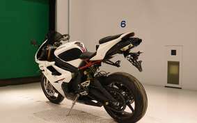 TRIUMPH DAYTONA 675 R 2013