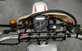 SUZUKI DR250R SJ45A