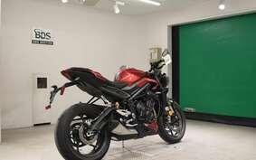 TRIUMPH STREET TRIPLE RS 2023